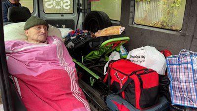 допомога евакуація маломобільних людей з Краматорська та Дружківки Донецька область 14 жовтня 2024 рік допомога евакуація маломобільних людей з Краматорська та Дружківки Донецька область 14 жовтня 2024 рік