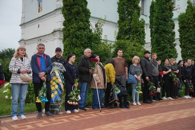 "Це найкраща людина була, яку я знала”: у Сумах віддали шану загиблому воїну Віталію Макусі "Це найкраща людина була, яку я знала”: у Сумах віддали шану загиблому воїну Віталію Макусі