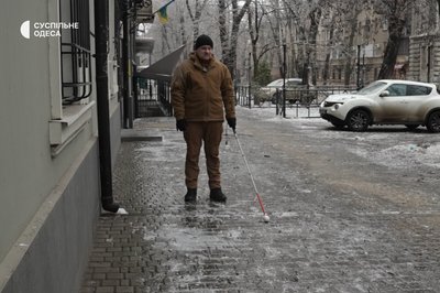 "Продовжую рухатись": в Одесі ветеран з порушенням зору працює викладачем "Продовжую рухатись": в Одесі ветеран з порушенням зору працює викладачем