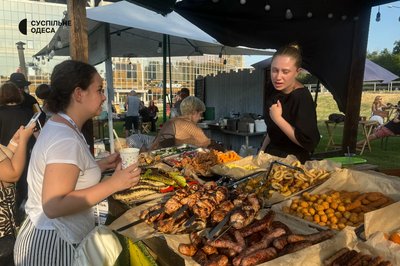 Зібрали 300 тисяч гривень для армії: як минув Виделкаfest в Одесі Зібрали 300 тисяч гривень для армії: як минув Виделкаfest в Одесі