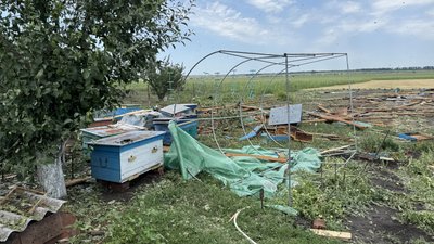 Пробиті дахи, зіпсований урожай та порятунок тварин: наслідки негоди у Кобеляцькій ТГ на Полтавщині Пробиті дахи, зіпсований урожай та порятунок тварин: наслідки негоди у Кобеляцькій ТГ на Полтавщині