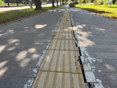Безбар’єрний маршрут у Житомирі: як тривають роботи із облаштування Безбар’єрний маршрут у Житомирі: як тривають роботи із облаштування