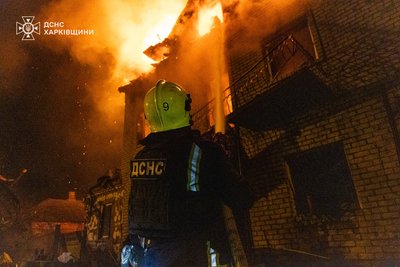 Нічні пожежі після обстрілів: речник ДСНС Харківщини — про те, як врятувати життя собі і близьким Нічні пожежі після обстрілів: речник ДСНС Харківщини — про те, як врятувати життя собі і близьким