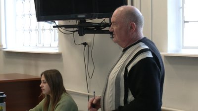 21-річну дівчину з Чернігова, яку підозрюють у вбивстві батька, залишили під вартою 21-річну дівчину з Чернігова, яку підозрюють у вбивстві батька, залишили під вартою
