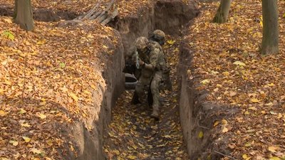 Стрілецька, тактична та домедична підготовка: Вінничани проходять навчання з нацспротиву Стрілецька, тактична та домедична підготовка: Вінничани проходять навчання з нацспротиву