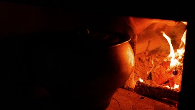 Росул із півня з домашньою локшиною: рецепт давньої страви від господині з Рівненщини Росул із півня з домашньою локшиною: рецепт давньої страви від господині з Рівненщини