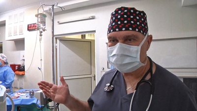 Команда хірургів відновлює обличчя після поранення військовому з Волині Команда хірургів відновлює обличчя після поранення військовому з Волині