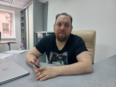 Шахрайські кол-центри в Дніпрі. Що поєднує справу вбивства на Балі, замах на Єрмолаєва та суд над нардепом Тищенком Шахрайські кол-центри в Дніпрі. Що поєднує справу вбивства на Балі, замах на Єрмолаєва та суд над нардепом Тищенком