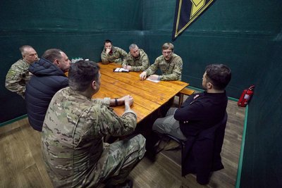 Зеленський зустрівся з оборонцями Добропільського напрямку
