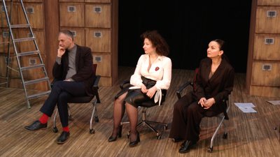 У Кропивницькому театрі готують премʼєру моновистави "Іронія Долі" У Кропивницькому театрі готують премʼєру моновистави "Іронія Долі"