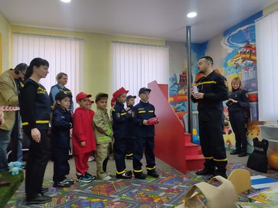 На Житомирщині дітей навчають у "класах безпеки" – до кінця року планують створити 147 таких класів На Житомирщині дітей навчають у "класах безпеки" – до кінця року планують створити 147 таких класів