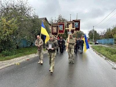 ЗСУ, похорон воїна, прощання з бійцем ЗСУ, похорон воїна, прощання з бійцем
