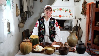 "Кулінарний спадок": традиційний рецепт гарбузової червоної каші з печі від господині з Рівненщини "Кулінарний спадок": традиційний рецепт гарбузової червоної каші з печі від господині з Рівненщини