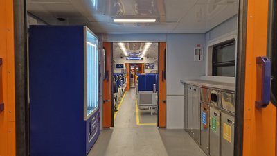 Між Ужгородом та Львовом запустили модернізований електропоїзд, що змінилося у вагонах