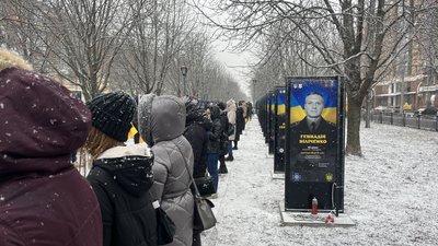 У Полтаві продовжать Алею Героїв У Полтаві продовжать Алею Героїв