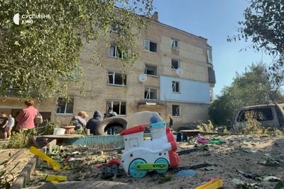 Пошкоджено багатоквартирні, приватні будинки і дитсадок: наслідки дронової атаки РФ у Вишгородському районі Київщини Пошкоджено багатоквартирні, приватні будинки і дитсадок: наслідки дронової атаки РФ у Вишгородському районі Київщини