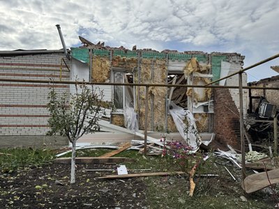 “Загинула сім’я”: у Чернеччині на Сумщині російська армія вбила батька, матір і дітей “Загинула сім’я”: у Чернеччині на Сумщині російська армія вбила батька, матір і дітей