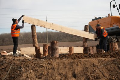 "Днями хлопці тримали оборону в бліндажах, які вирили у 2014 році". В якому стані фортифікації на Сумщині "Днями хлопці тримали оборону в бліндажах, які вирили у 2014 році". В якому стані фортифікації на Сумщині