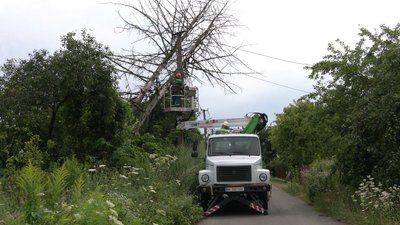 "Опа, шифер летить!": які збитки завдала гроза на Рівненщині жителям однієї з громад "Опа, шифер летить!": які збитки завдала гроза на Рівненщині жителям однієї з громад