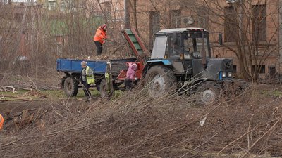 За перший день вивезли 48 кубометрів сміття: місячник з благоустрою у Кропивницькому За перший день вивезли 48 кубометрів сміття: місячник з благоустрою у Кропивницькому