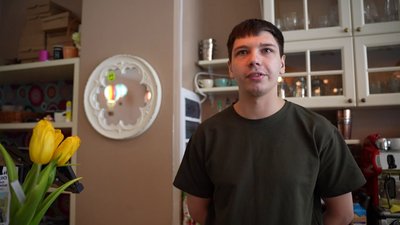 Нічні російські атаки, волонтерський рух, кафе: як живуть у Сумах Нічні російські атаки, волонтерський рух, кафе: як живуть у Сумах