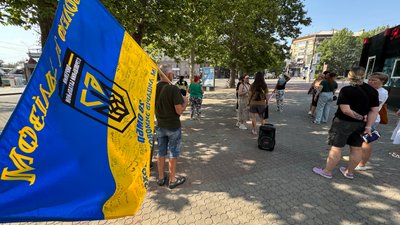 У Миколаєві вшанували загиблих українських воїнів до роковин теракту в Оленівці У Миколаєві вшанували загиблих українських воїнів до роковин теракту в Оленівці