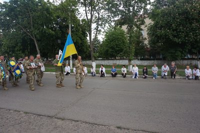 На Одещині попрощалися із військовим, який загинув через серцево-судинну недостатність На Одещині попрощалися із військовим, який загинув через серцево-судинну недостатність