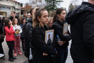 У Македонії тисячні людей вийшли на протест через пожежу в нічному клубі У Македонії тисячні людей вийшли на протест через пожежу в нічному клубі
