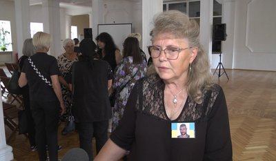 Пантеон Героїв, мати загиблого військового Тараса Щирби Надія Щирба Пантеон Героїв, мати загиблого військового Тараса Щирби Надія Щирба