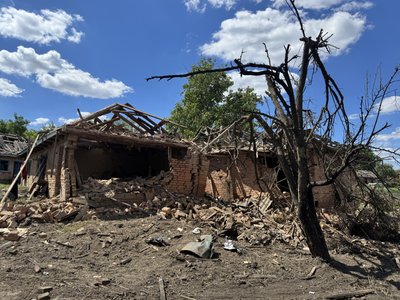 Ракета упала біля будинку: як люди пережили обстріл у Лубенській ТГ 2 червня Ракета упала біля будинку: як люди пережили обстріл у Лубенській ТГ 2 червня