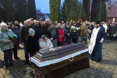 На Тернопільщині зустріли тіло загиблого захисника На Тернопільщині зустріли тіло загиблого захисника