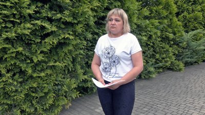 Американський білий метелик на Волині: як на Ковельщині борються зі шкідником Американський білий метелик на Волині: як на Ковельщині борються зі шкідником