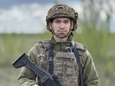 військовий 92-ї бригади військовий 92-ї бригади