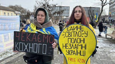 "Є надія, що він живий": у Миколаєві нагадали про зниклих безвісти та полонених "Є надія, що він живий": у Миколаєві нагадали про зниклих безвісти та полонених