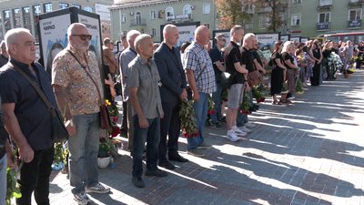 Із бійцем третьої штурмової Володимиром Розумцем попрощались у Рівному Із бійцем третьої штурмової Володимиром Розумцем попрощались у Рівному