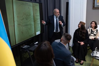 "Bir imperiya — em sovet, em de zemaneviy Rusiye — qırımtatarlarnıñ kimligini yoq etip olamaz", — Kurışko "Bir imperiya — em sovet, em de zemaneviy Rusiye — qırımtatarlarnıñ kimligini yoq etip olamaz", — Kurışko
