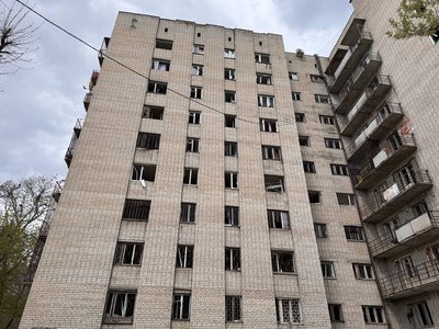 Сталися пожежі, пошкоджено будинки та гуртожиток: що відбувається на місцях атаки по Дніпру Сталися пожежі, пошкоджено будинки та гуртожиток: що відбувається на місцях атаки по Дніпру