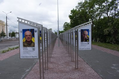 Понад 200 імен полеглих захисників: в Коростені на Житомирщині відкрили Алею пам'яті Понад 200 імен полеглих захисників: в Коростені на Житомирщині відкрили Алею пам'яті
