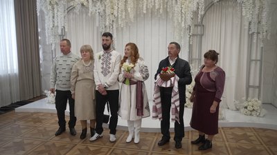 «Відчував її підтримку»: військовий та волонтерка одружилися у Рівному «Відчував її підтримку»: військовий та волонтерка одружилися у Рівному