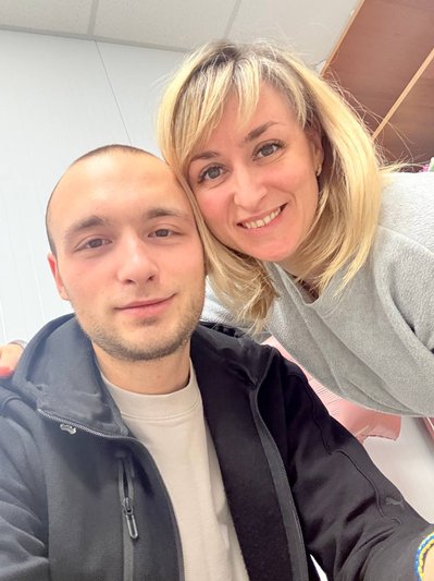 "Буду виходити, поки кожен не повернеться додому" — мати звільненого з полону нацгвардійця з Кривого Рогу "Буду виходити, поки кожен не повернеться додому" — мати звільненого з полону нацгвардійця з Кривого Рогу