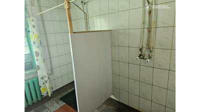 Протікає дах, є пліснява та сиплеться штукатурка: як на Чернігівщині у гуртожитку коледжу проживають ВПО Протікає дах, є пліснява та сиплеться штукатурка: як на Чернігівщині у гуртожитку коледжу проживають ВПО