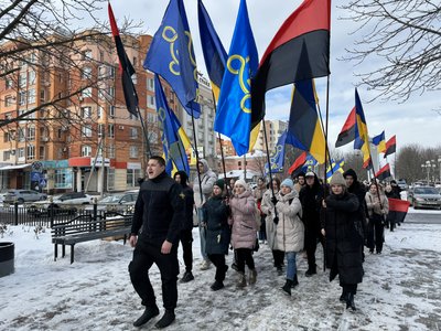 У Полтаві влаштували пам’ятну ходу до Дня Героїв Небесної Сотні У Полтаві влаштували пам’ятну ходу до Дня Героїв Небесної Сотні