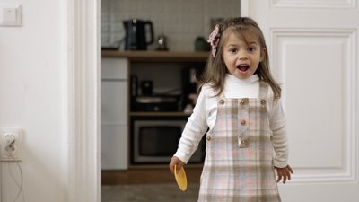 Усиновлена Емілія