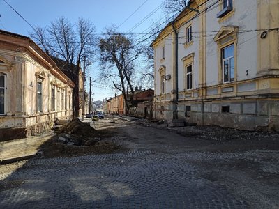 Вулиця Фучика у Чернівцях, яку капітально ремонтують. 11 березня 2026 року Вулиця Фучика у Чернівцях, яку капітально ремонтують. 11 березня 2026 року