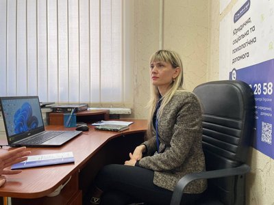 У Миколаєві фахівці громадської організації надають допомогу людям, що постраждали внаслідок війни У Миколаєві фахівці громадської організації надають допомогу людям, що постраждали внаслідок війни