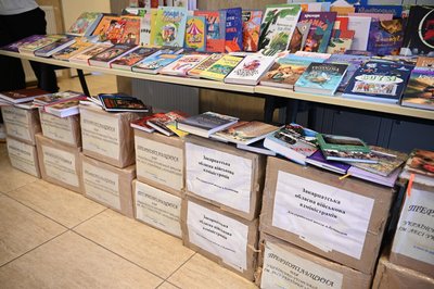 книжки, українські книжки, бібліотека, українська школа книжки, українські книжки, бібліотека, українська школа