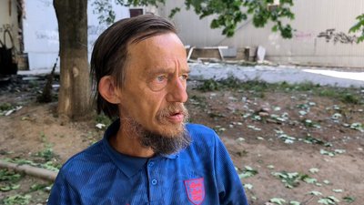 «Одна мить — і нічого немає». Жителі Краматорська розповіли про удар по ТЦ та будинках у середмісті «Одна мить — і нічого немає». Жителі Краматорська розповіли про удар по ТЦ та будинках у середмісті