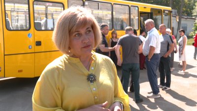 Трьом громадам Чернігівщини передали нові інклюзивні шкільні автобуси Трьом громадам Чернігівщини передали нові інклюзивні шкільні автобуси