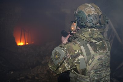 У Харкові після влучання "Шахеда" вогонь охопив корпус підприємства у Новобаварському районі У Харкові після влучання "Шахеда" вогонь охопив корпус підприємства у Новобаварському районі