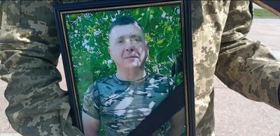 У Рівному попрощалися з військовими Єгором Мухою, Максимом Хохловим та Олександром Назаром У Рівному попрощалися з військовими Єгором Мухою, Максимом Хохловим та Олександром Назаром
